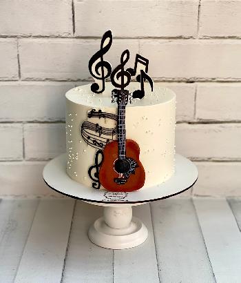 фото Міні торт з гітарою